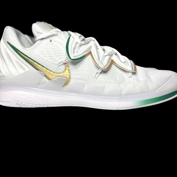 nikecourt air zoom vapor x kyrie 6